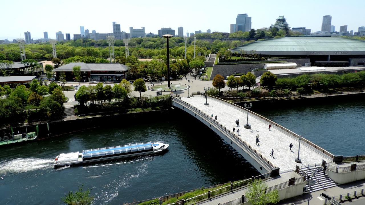 Hotel New Otani Osaka Bagian luar foto The bridge in 2009