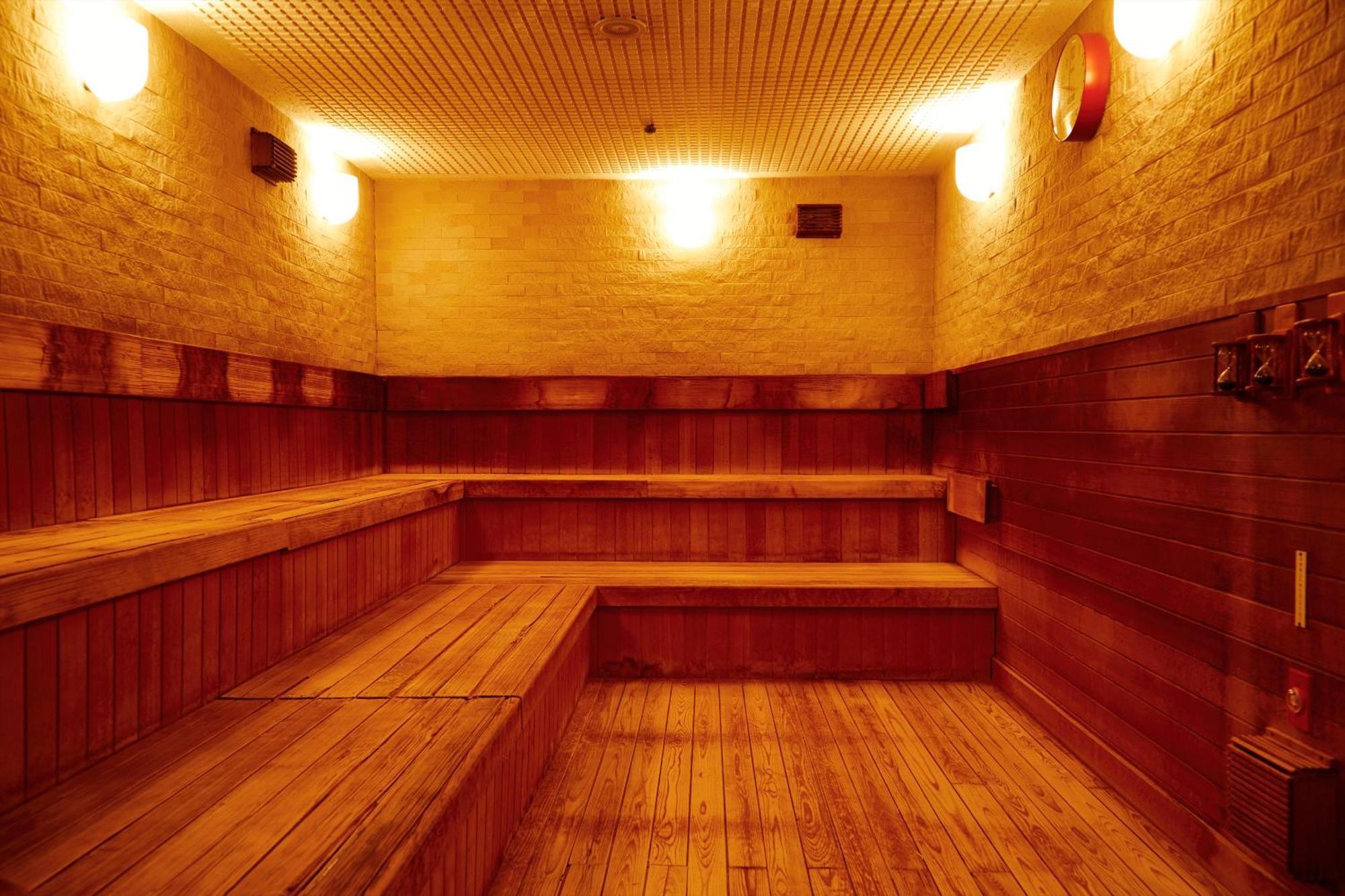 Hotel New Otani Osaka Bagian luar foto A Finnish sauna