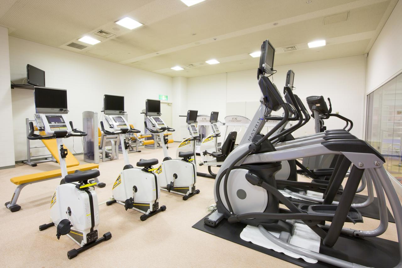 Hotel New Otani Osaka Bagian luar foto A gym