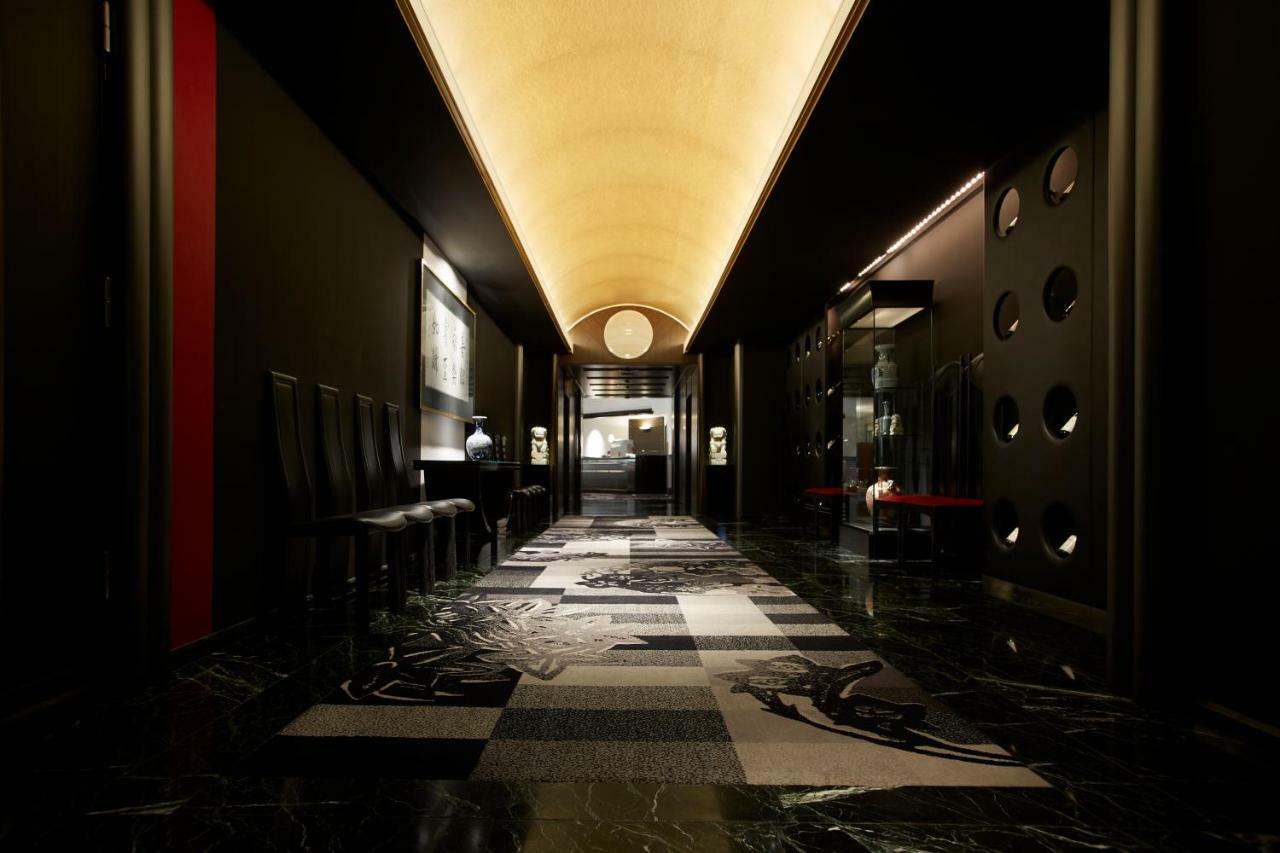 Hotel New Otani Osaka Bagian luar foto The interior of the hotel